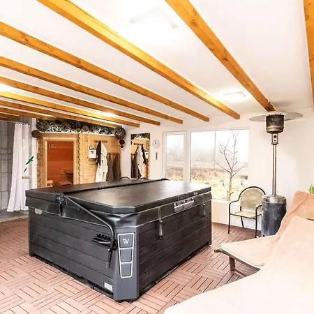 In - Balaton 18964 *