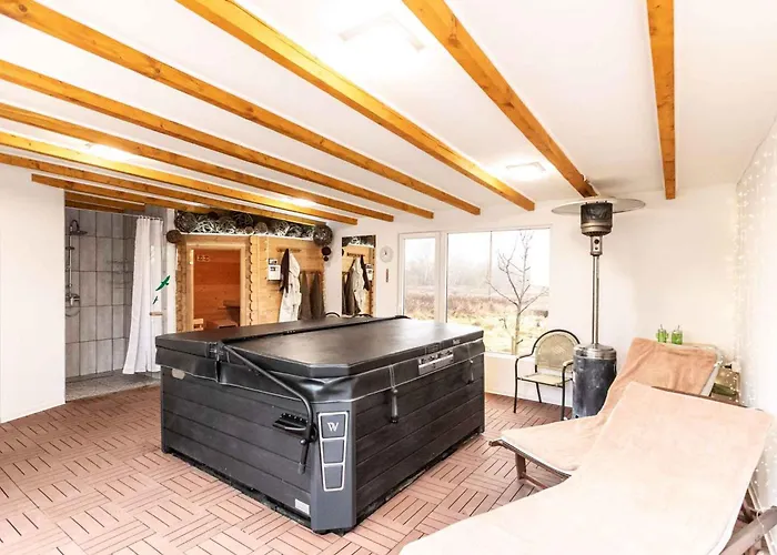 In - Balaton 18964 *